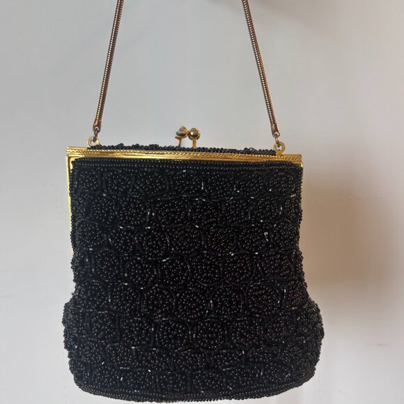 Interestingly-shaped Adorable Vintage Small Beaded Purse - Picture 1 of 4